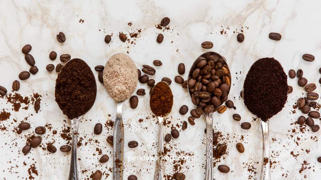 Tingkat kematangan biji kopi adalah istilah yang mengacu pada seberapa lama biji kopi disangrai (roasted) selama proses pembuatan kopi.